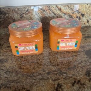 Two NWT Tree hut sweet punkin Shea sugar scrub